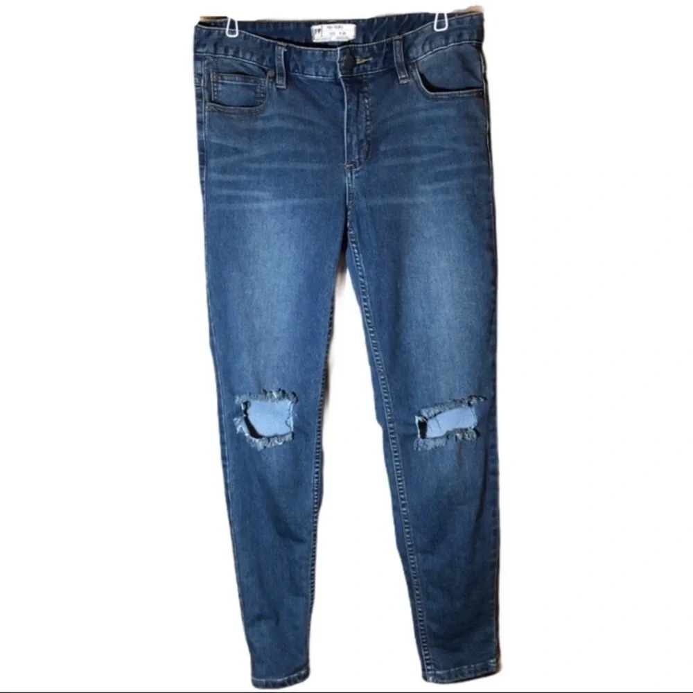 Free People Women’s Busted Knee distressed skinny  jeans Size US Waist 28